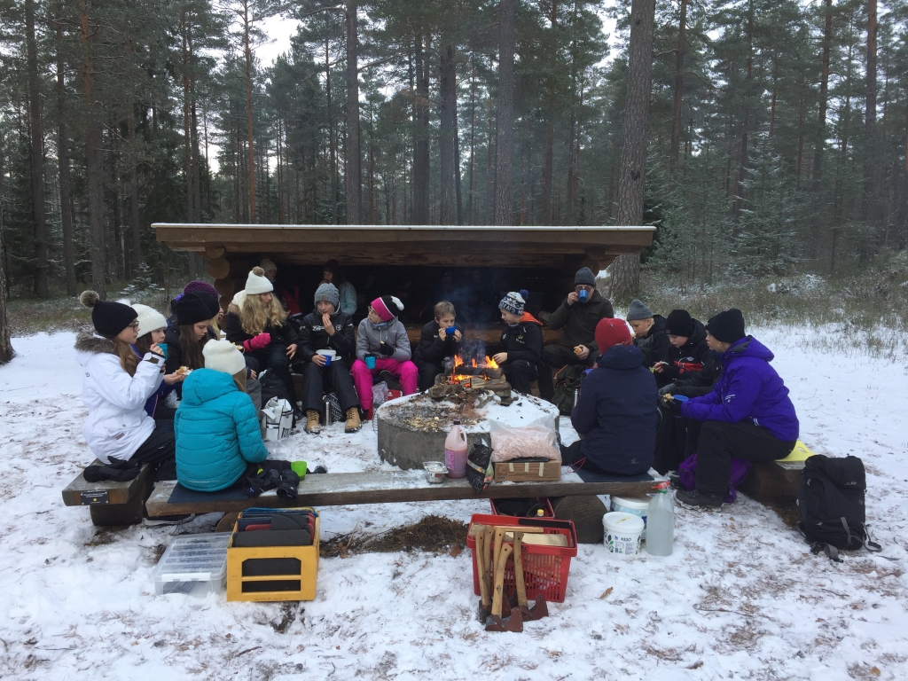 Förankra skolan i det omgivande samhället