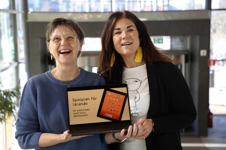 Ann-Britt Enochsson, professor i pedagogiskt arbete, Janni Karlsson, universitetsadjunkt i pedagogiskt arbete